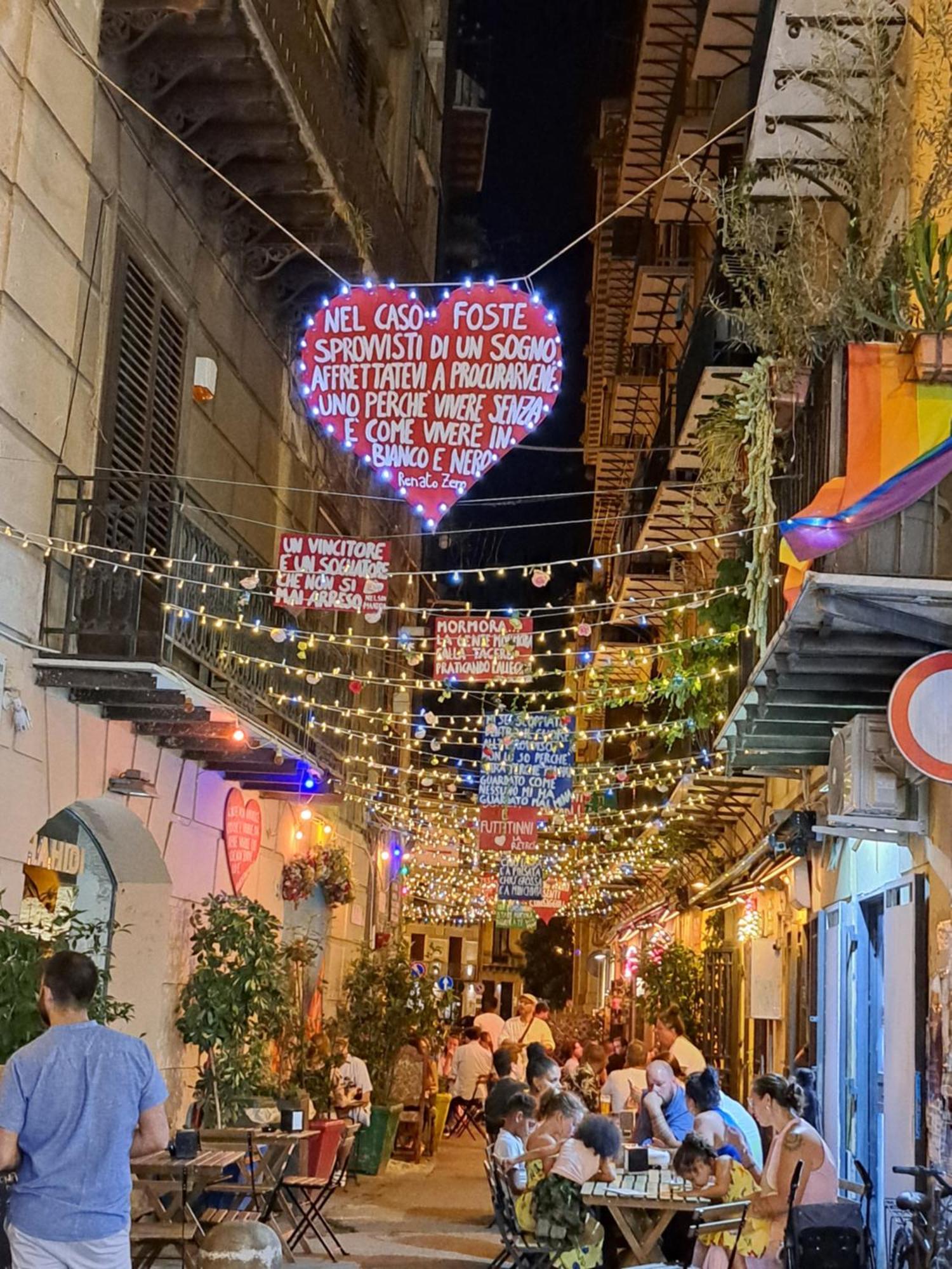 Immacolatella Guest House Palermo Esterno foto